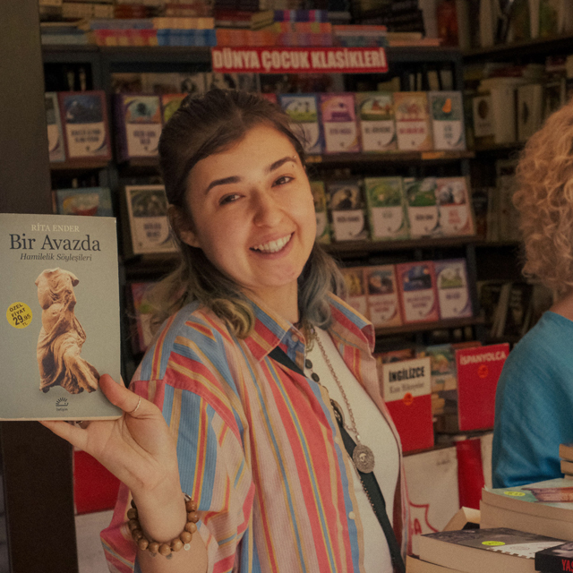 Bringing Back the Mom and Pop Store Mentality through Social Media