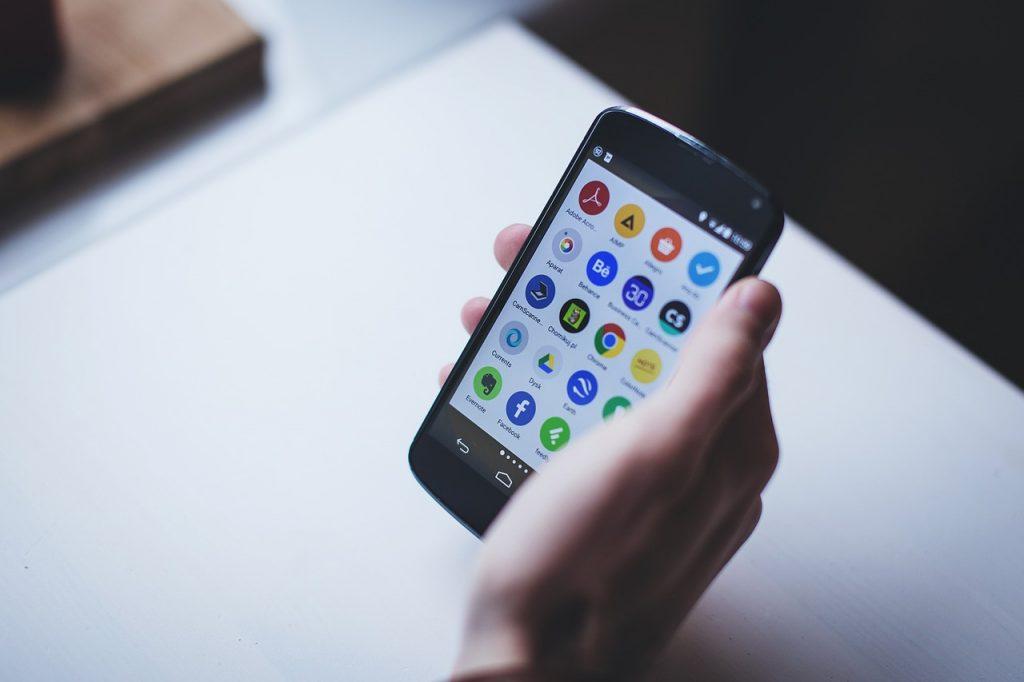 From Native to Hybrid: How a Cross-Platform Mobile App Can Do Wonders for Your Business